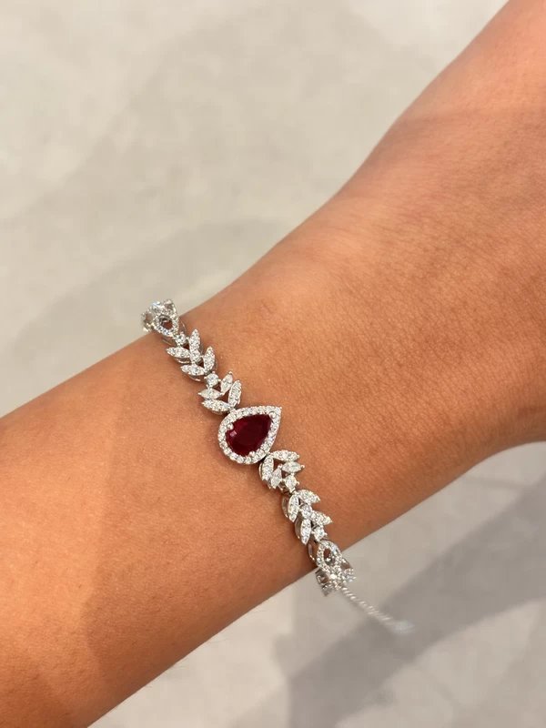 925 silver red teardrop leaf bracelet 925 silver red teardrop leaf bracelet
