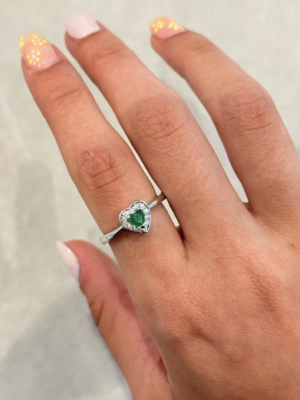 925 silver green heart zircon halo ring 925 silver green heart zircon halo ring