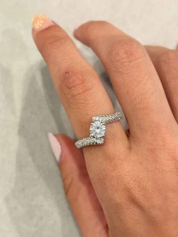 925 silver round zircon twist wrap ring 925 silver round zircon twist wrap ring