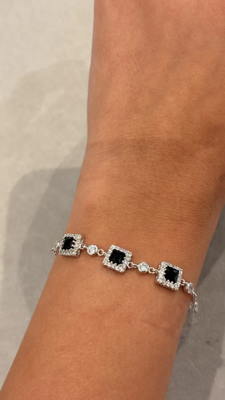 925 silver black square halo bracelet 925 silver black square halo bracelet