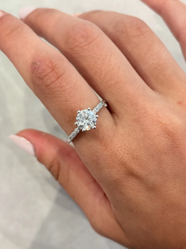 925 silver classic zircon ring 925 silver classic zircon ring